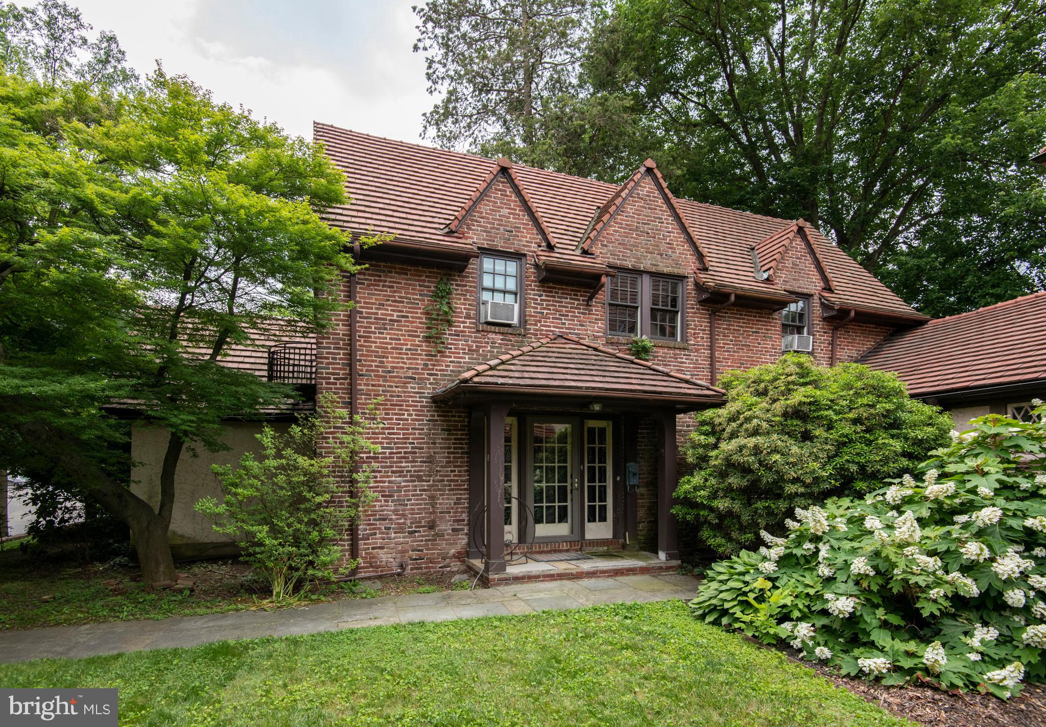 8 Windsor Circle Springfield, PA 19064 - Photo 3 of 46