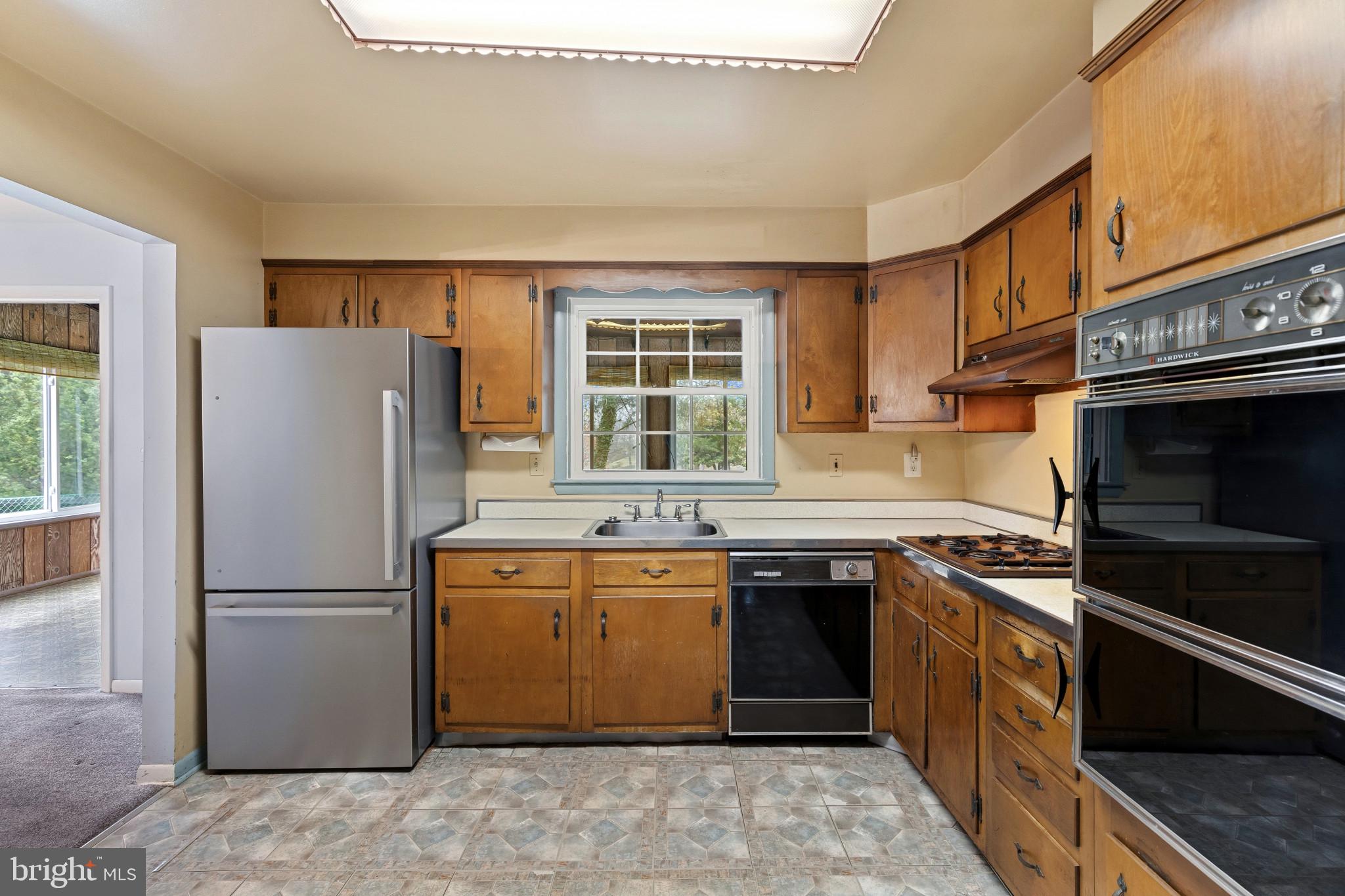 203 Sweetser Road Linthicum Heights, MD 21090 - Photo 13 of 34 Kitchen