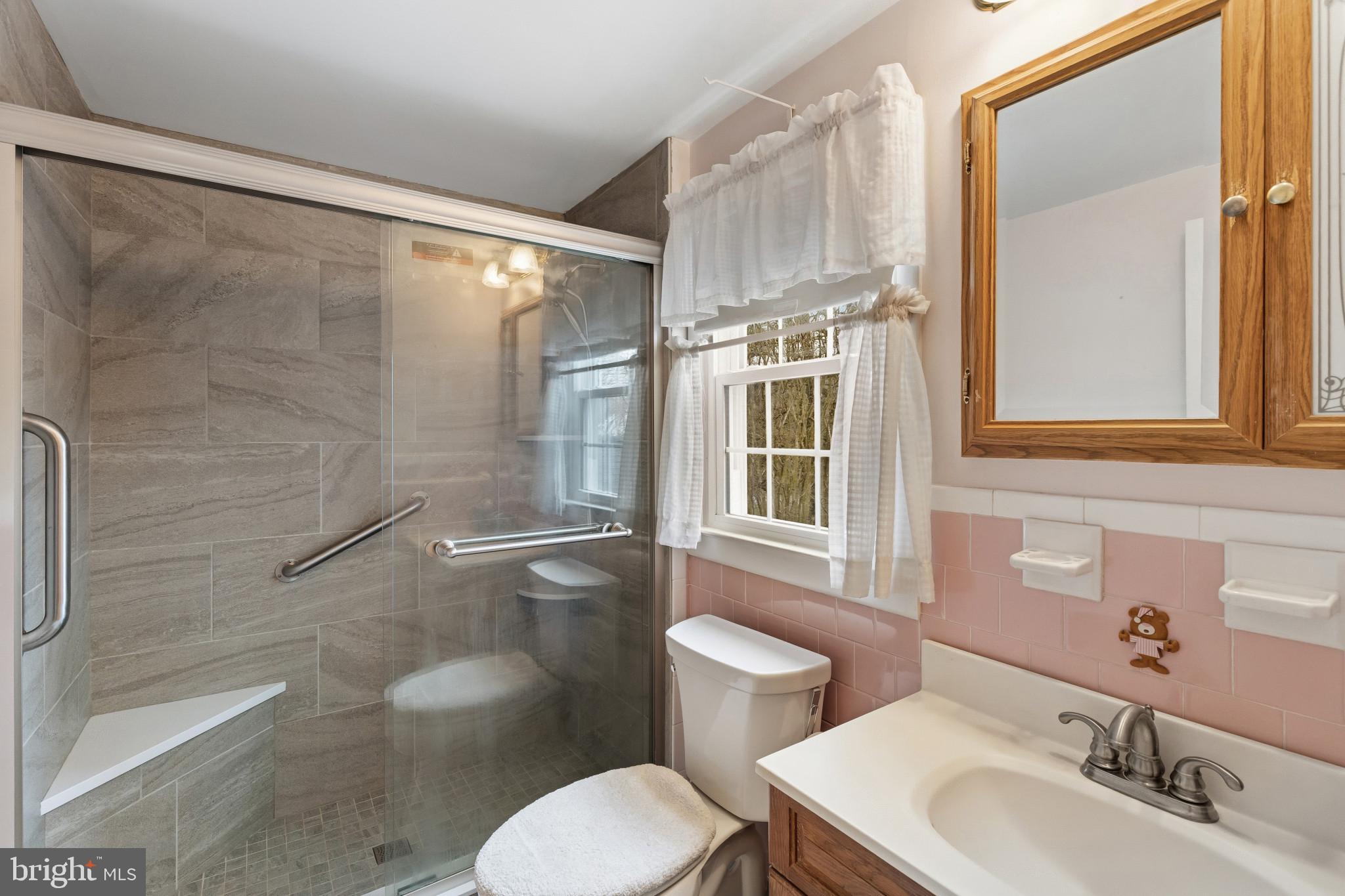 203 Sweetser Road Linthicum Heights, MD 21090 - Photo 20 of 34 Full bathroom