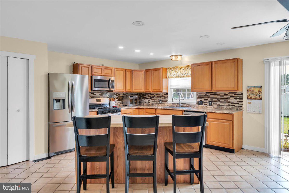 698 North 1st Road Hammonton, NJ 08037 - Photo 7 of 21 Gallery Image 7