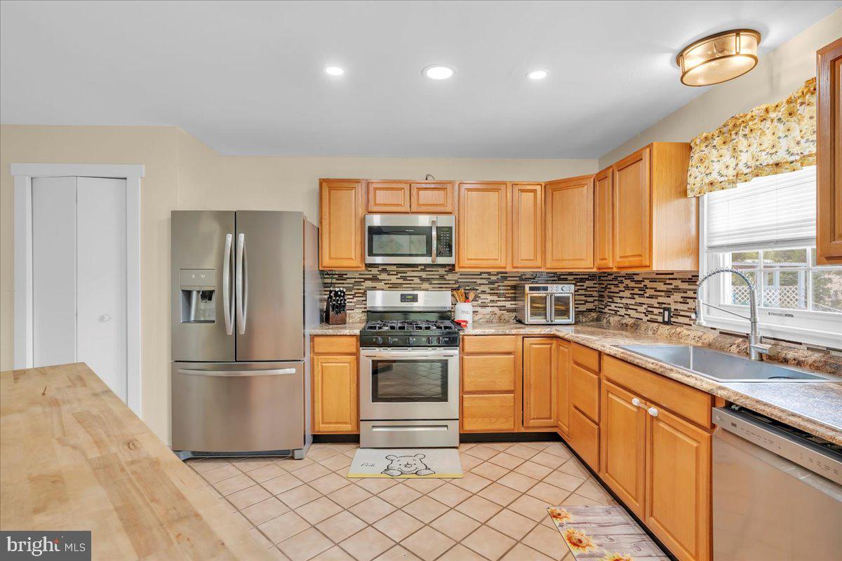 698 North 1st Road Hammonton, NJ 08037 - Photo 8 of 21 Gallery Image 8