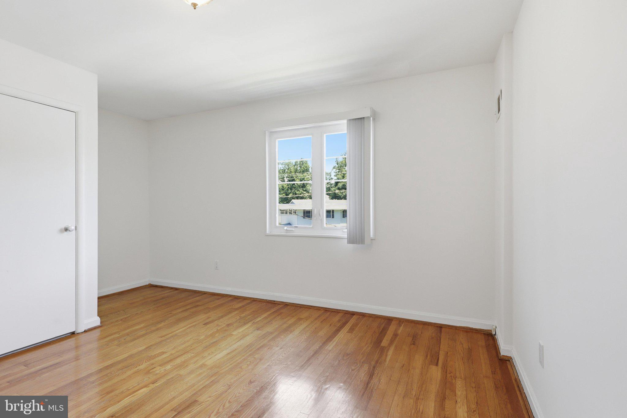 5364 Pooks Hill Road, Unit 301 Bethesda, MD 20814 - Photo 8 of 25 Bedroom 1