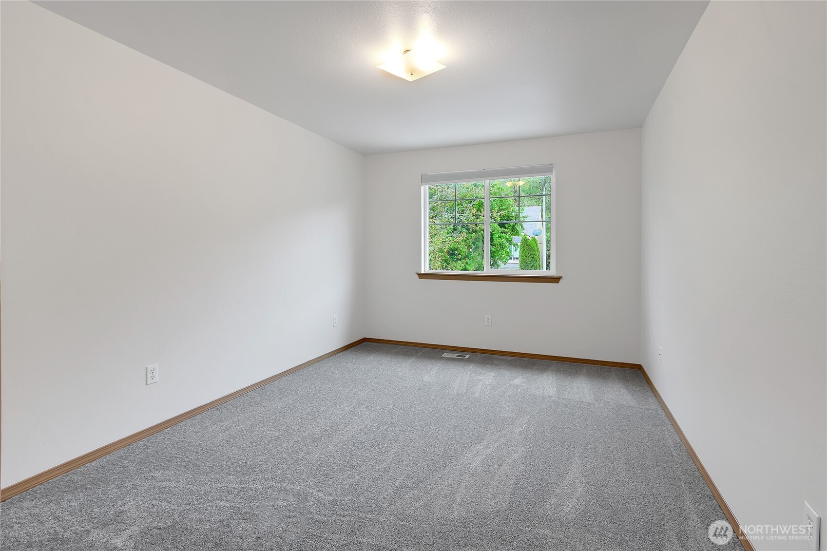 2727 Hidden Springs Loop Southeast Lacey, WA 98503 - Photo 13 of 19