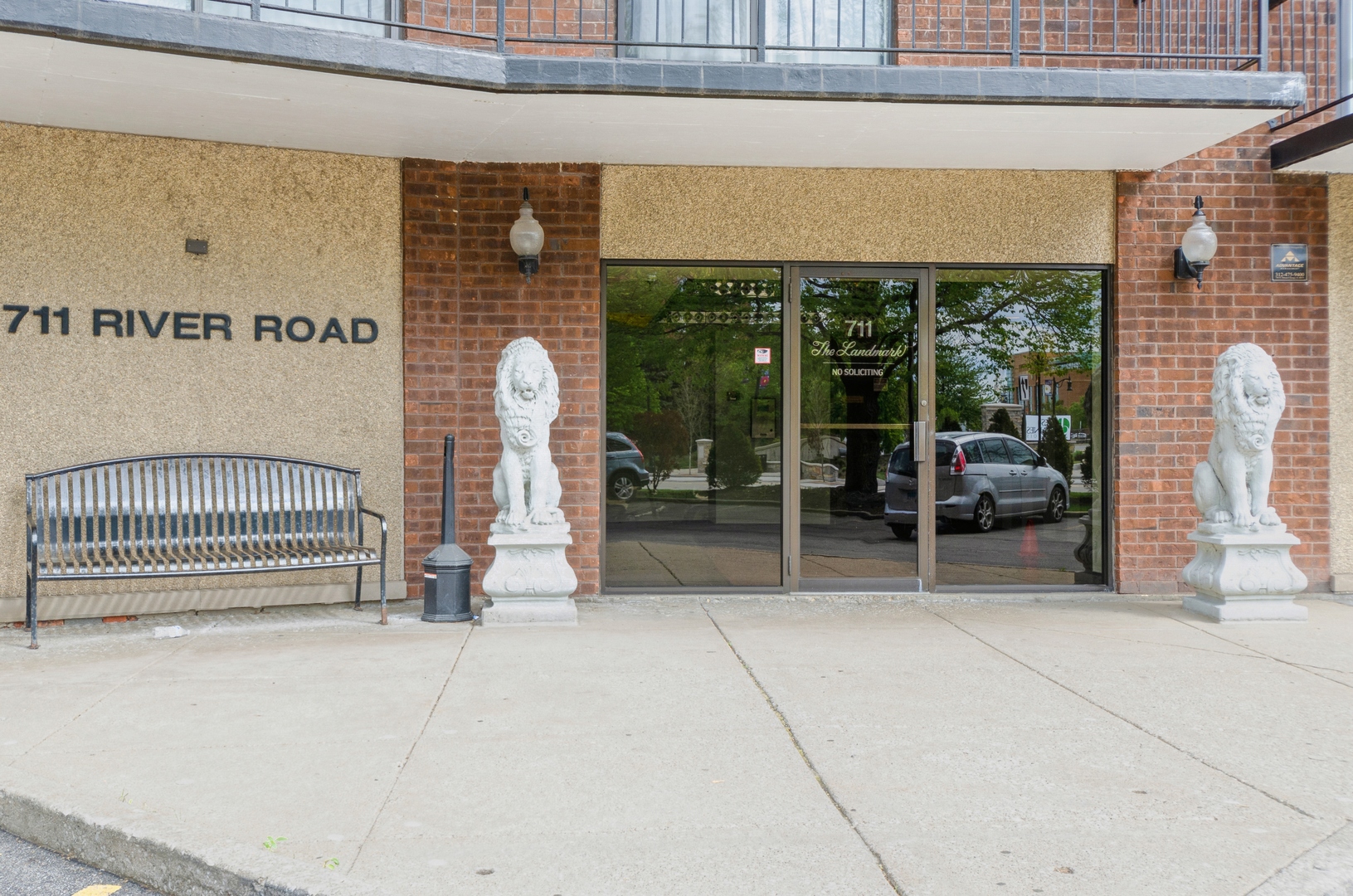 711 South River Road, Unit 505 Des Plaines, IL 60016 - Photo 2 of 18