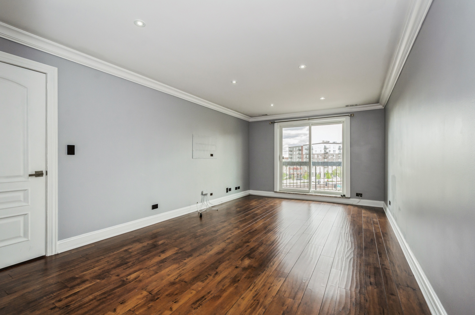 711 South River Road, Unit 505 Des Plaines, IL 60016 - Photo 13 of 18