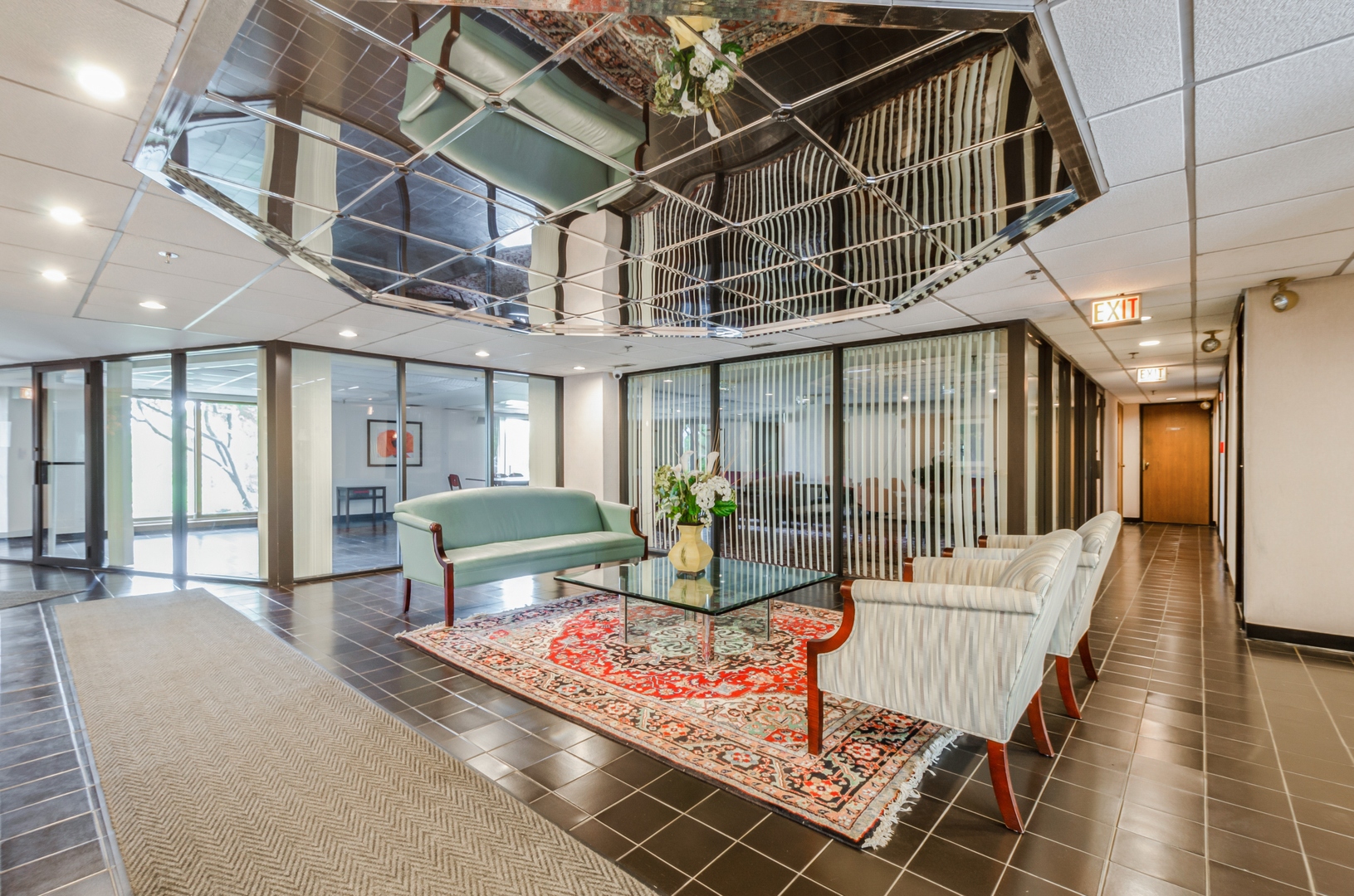 711 South River Road, Unit 505 Des Plaines, IL 60016 - Photo 3 of 18