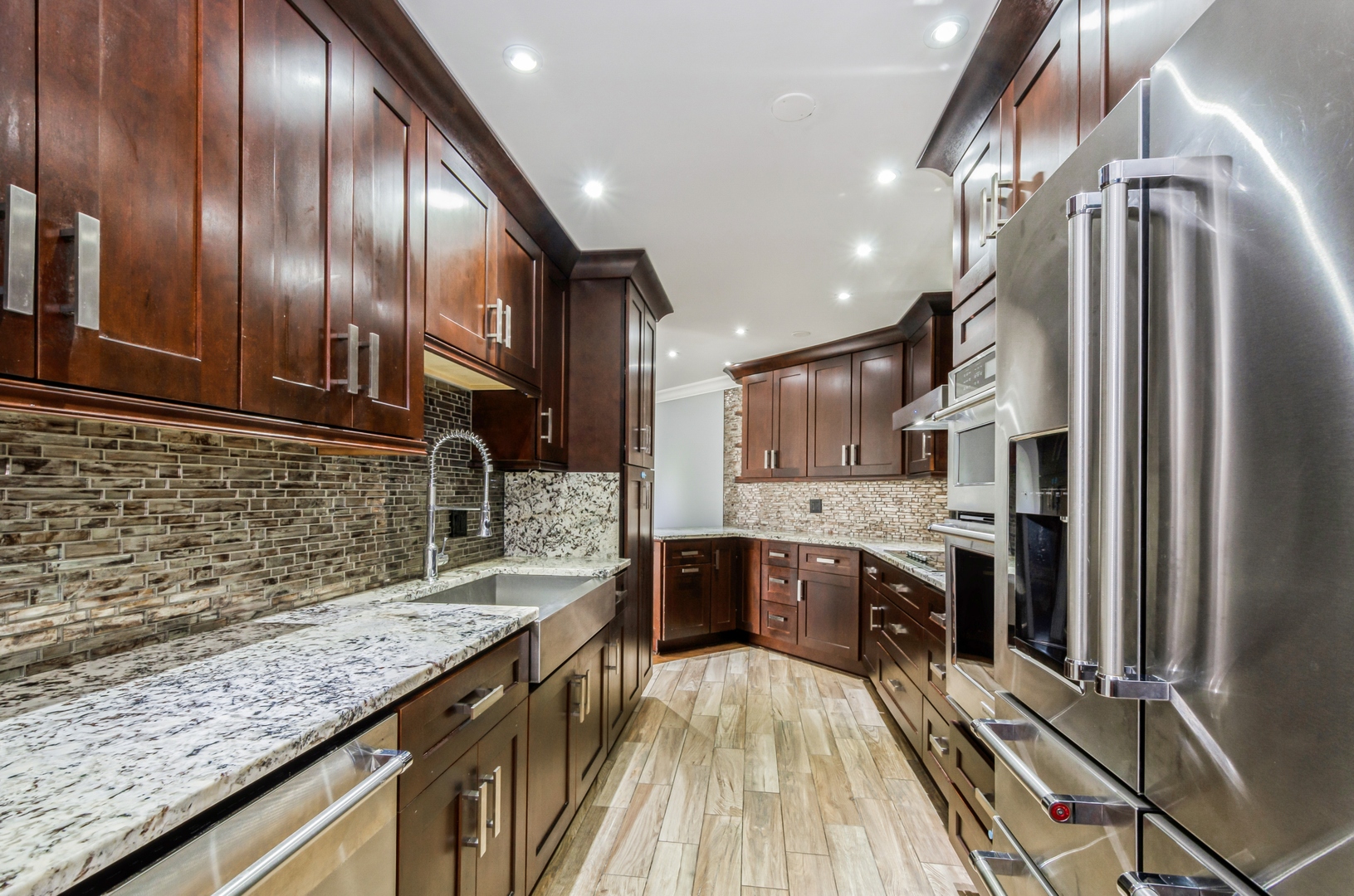 711 South River Road, Unit 505 Des Plaines, IL 60016 - Photo 5 of 18