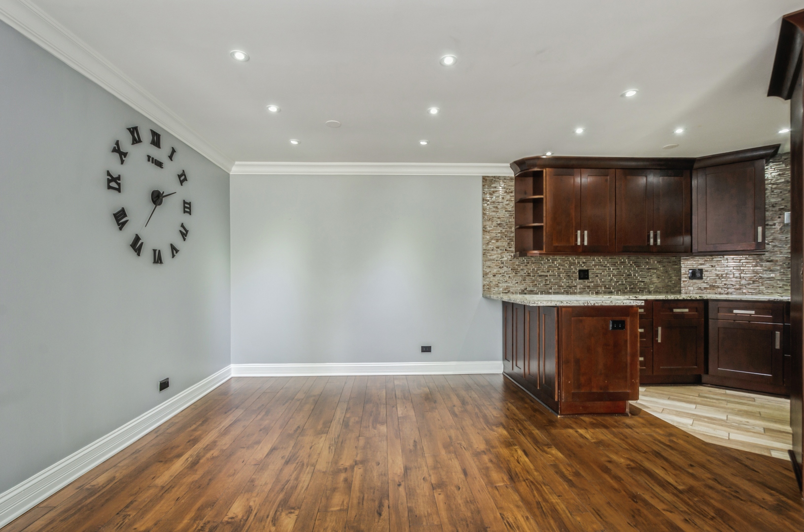 711 South River Road, Unit 505 Des Plaines, IL 60016 - Photo 6 of 18