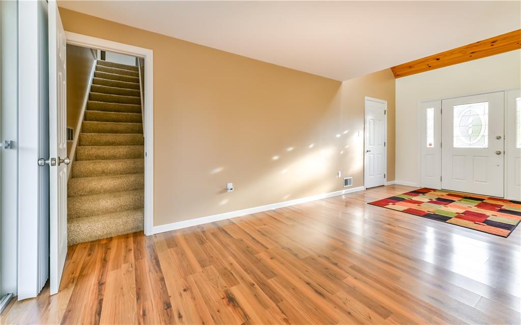 3881 Anderson Road Gibsonia, PA 15044 - Photo 4 of 25 Gallery Image 4