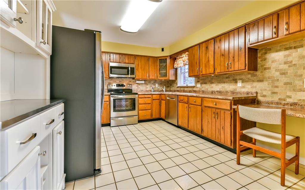 3881 Anderson Road Gibsonia, PA 15044 - Photo 8 of 25 Gallery Image 8