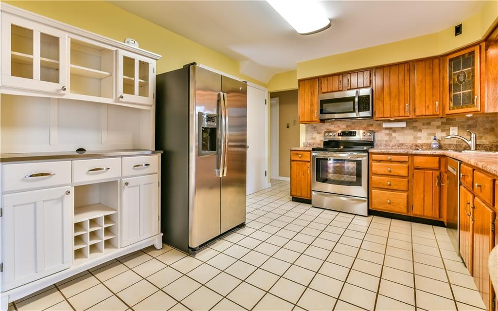 3881 Anderson Road Gibsonia, PA 15044 - Photo 9 of 25 Gallery Image 9