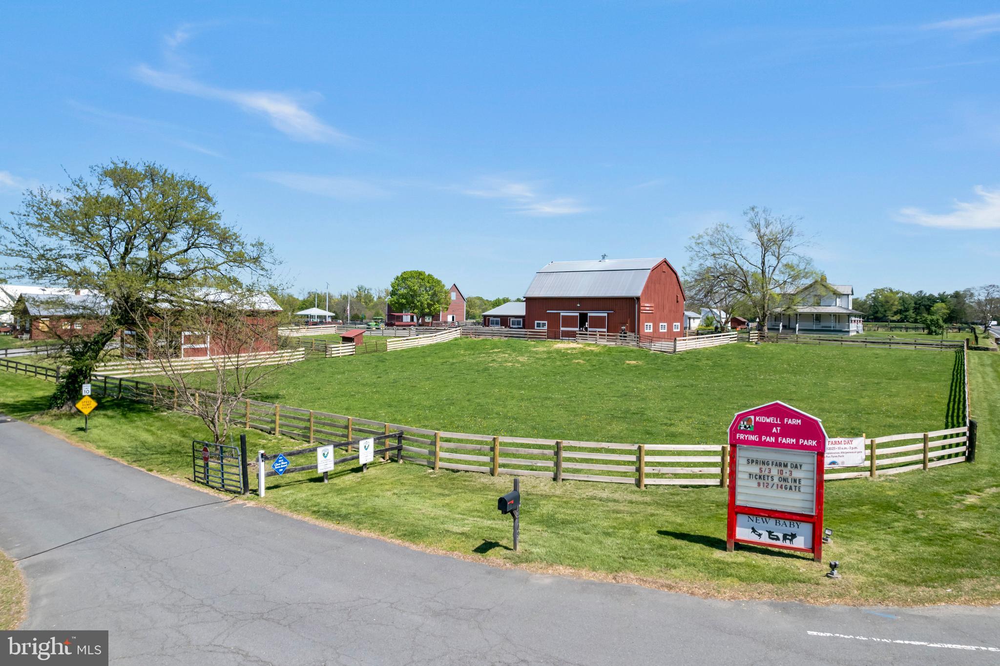 2519 Fallon Drive Herndon, VA 20171 - Photo 103 of 107