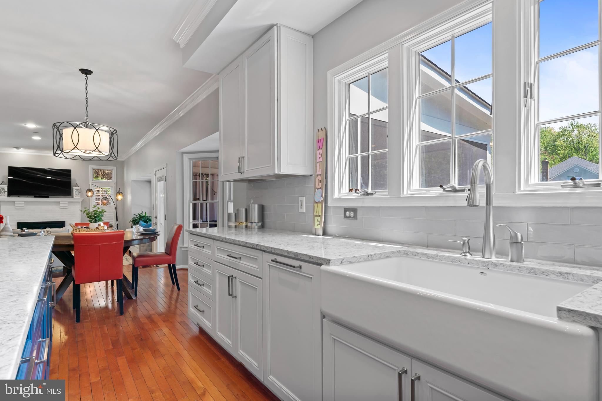 2519 Fallon Drive Herndon, VA 20171 - Photo 5 of 107