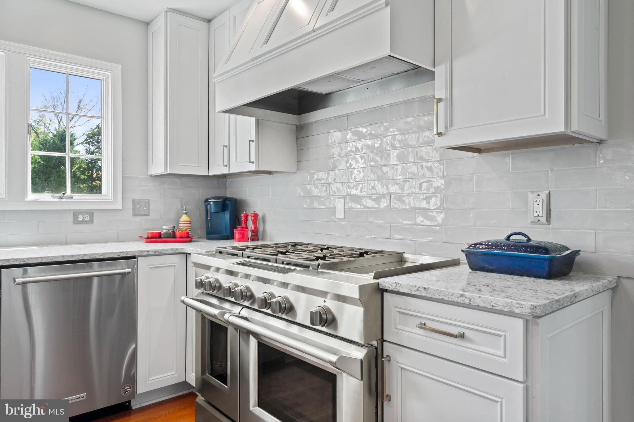 2519 Fallon Drive Herndon, VA 20171 - Photo 6 of 107