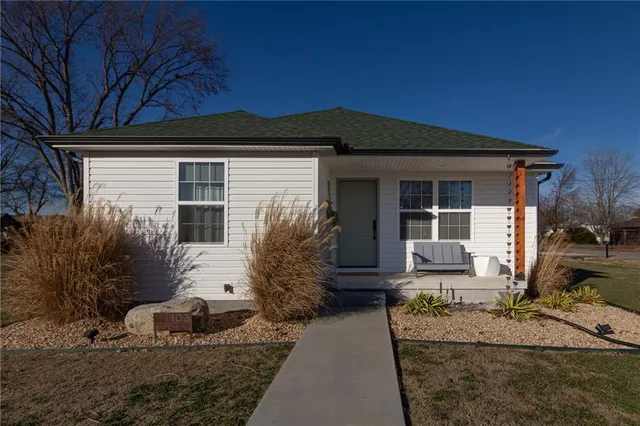 $205,000 | 103 Carlton Street, Frontenac, KS 66763