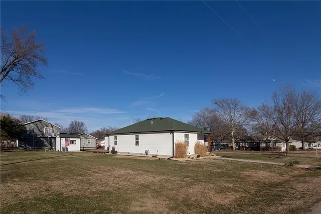 $205,000 | 103 Carlton Street, Frontenac, KS 66763