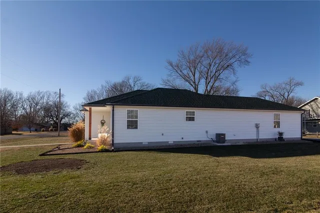 $205,000 | 103 Carlton Street, Frontenac, KS 66763
