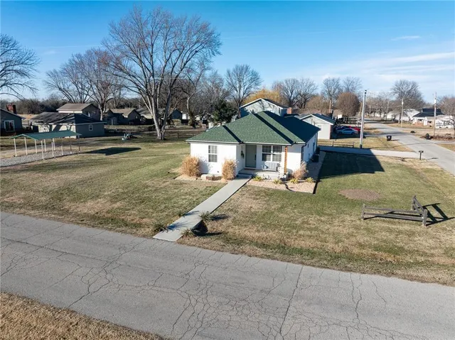 $205,000 | 103 Carlton Street, Frontenac, KS 66763