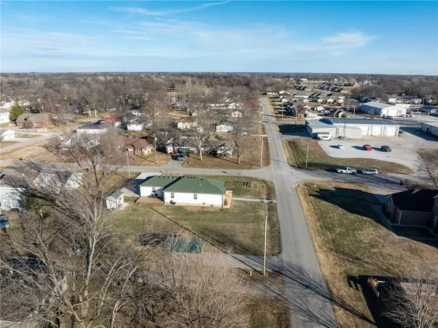 $205,000 | 103 Carlton Street, Frontenac, KS 66763