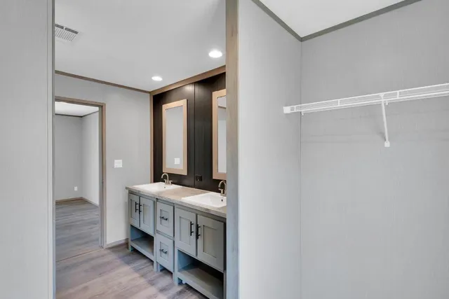 $1,600 | 5426 Highview Drive, Granbury, TX 76048