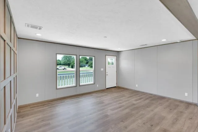 $1,600 | 5426 Highview Drive, Granbury, TX 76048