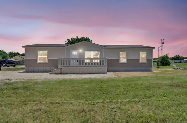 $1,600 | 5426 Highview Drive, Granbury, TX 76048