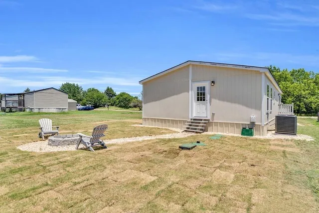 $1,600 | 5426 Highview Drive, Granbury, TX 76048