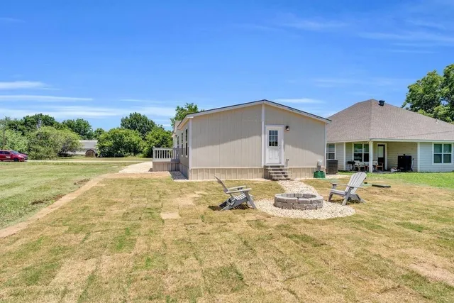 $1,600 | 5426 Highview Drive, Granbury, TX 76048