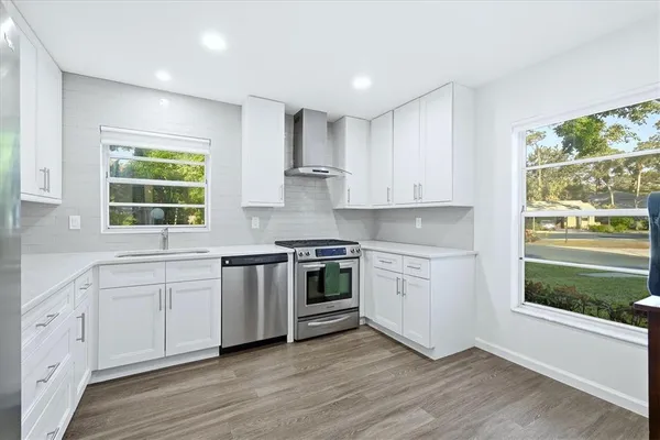 $1,995 | 4819 Village Gardens Drive, Unit 110, Sarasota, FL 34234