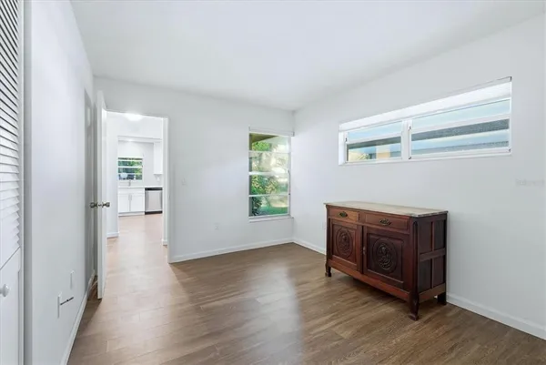 $1,995 | 4819 Village Gardens Drive, Unit 110, Sarasota, FL 34234