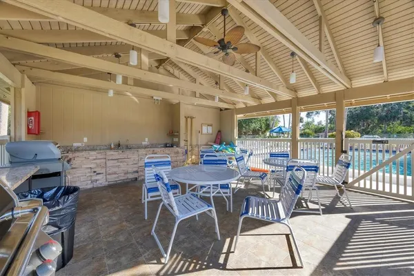 $1,995 | 4819 Village Gardens Drive, Unit 110, Sarasota, FL 34234