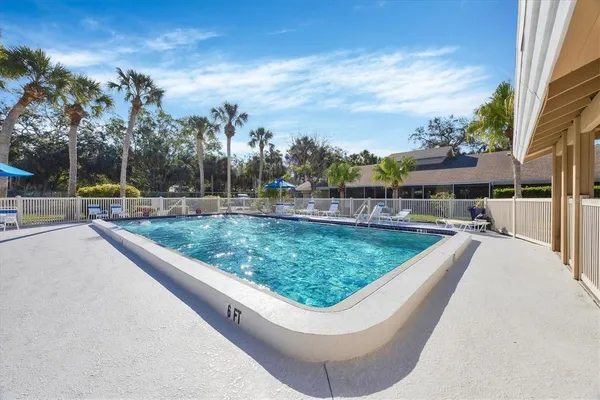 $1,995 | 4819 Village Gardens Drive, Unit 110, Sarasota, FL 34234