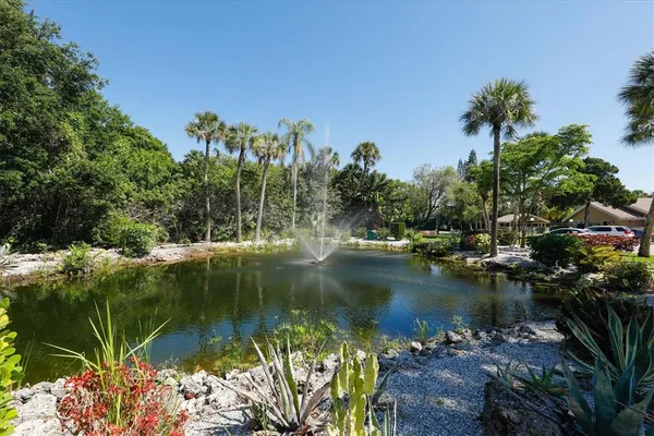 $1,995 | 4819 Village Gardens Drive, Unit 110, Sarasota, FL 34234