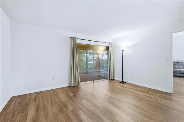 $1,995 | 4819 Village Gardens Drive, Unit 110, Sarasota, FL 34234