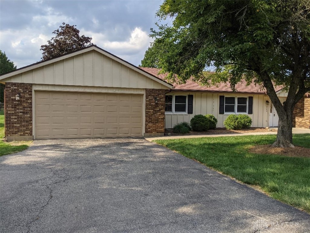 2704 Lantz Road Dayton, OH 45434 - Photo 1 of 10