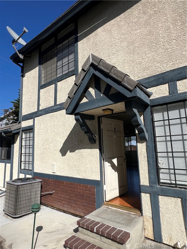 711 West Duarte Road, Unit F Monrovia, CA 91016 - Photo 1 of 15