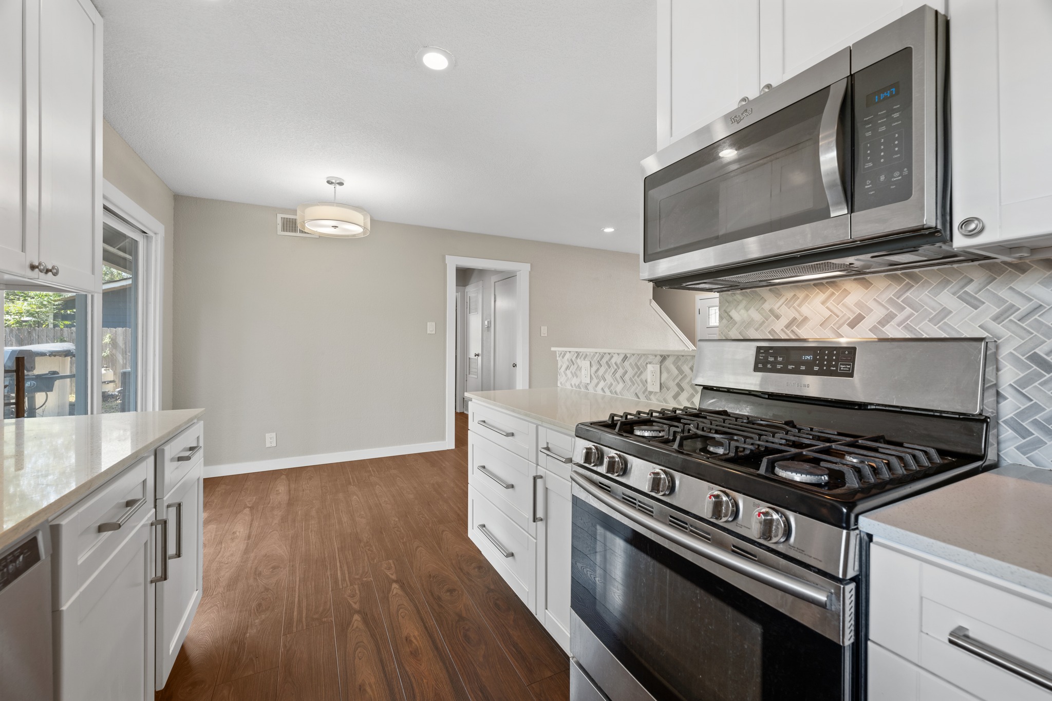1801 Ohlen Road Austin, TX 78757 - Photo 12 of 32 Gallery Image 12