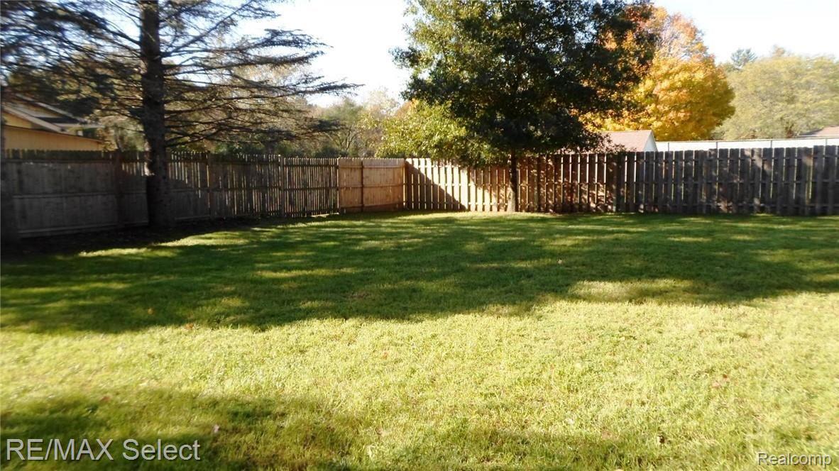 5216 East Stanley Road Flint, MI 48506 - Photo 35 of 37 SAM_5095.JPG