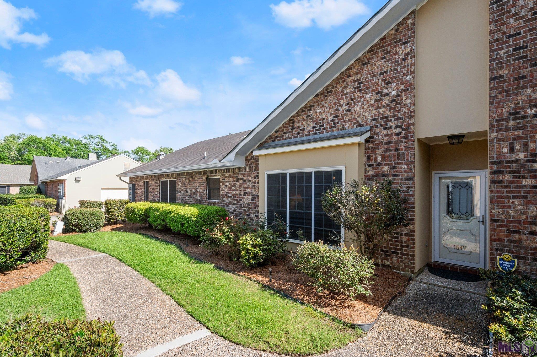 1649 Sharp Road Baton Rouge, LA 70815 - Photo 2 of 23