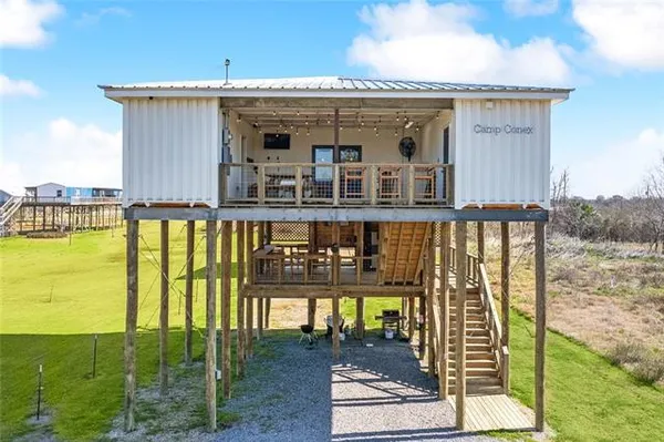 $620,000 | 1729 Yscloskey Highway, St. Bernard, LA 70085