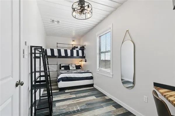 $620,000 | 1729 Yscloskey Highway, St. Bernard, LA 70085