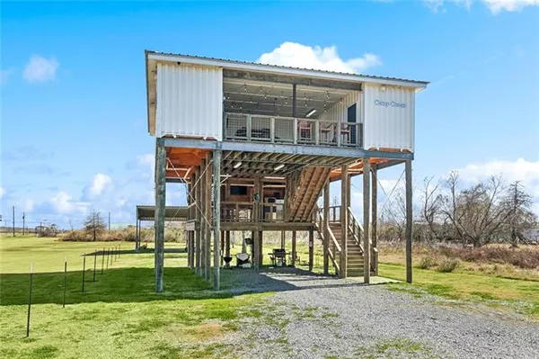 $620,000 | 1729 Yscloskey Highway, St. Bernard, LA 70085