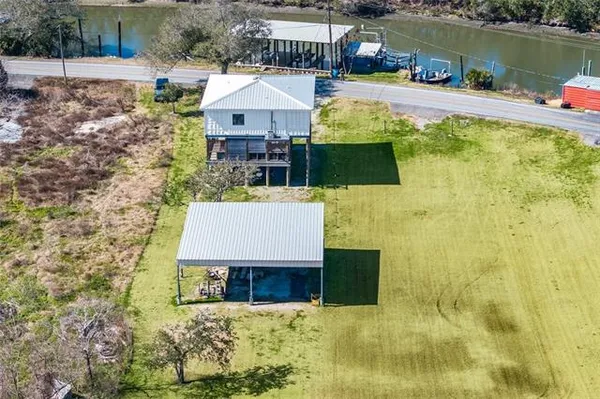 $620,000 | 1729 Yscloskey Highway, St. Bernard, LA 70085