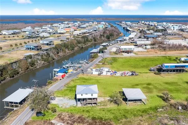 $620,000 | 1729 Yscloskey Highway, St. Bernard, LA 70085