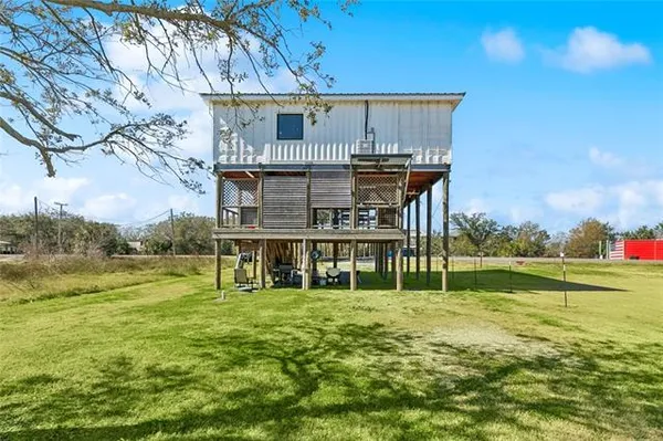 $620,000 | 1729 Yscloskey Highway, St. Bernard, LA 70085
