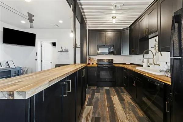 $620,000 | 1729 Yscloskey Highway, St. Bernard, LA 70085