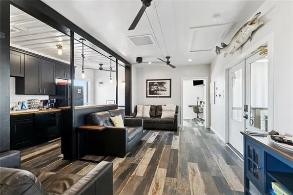 $620,000 | 1729 Yscloskey Highway, St. Bernard, LA 70085