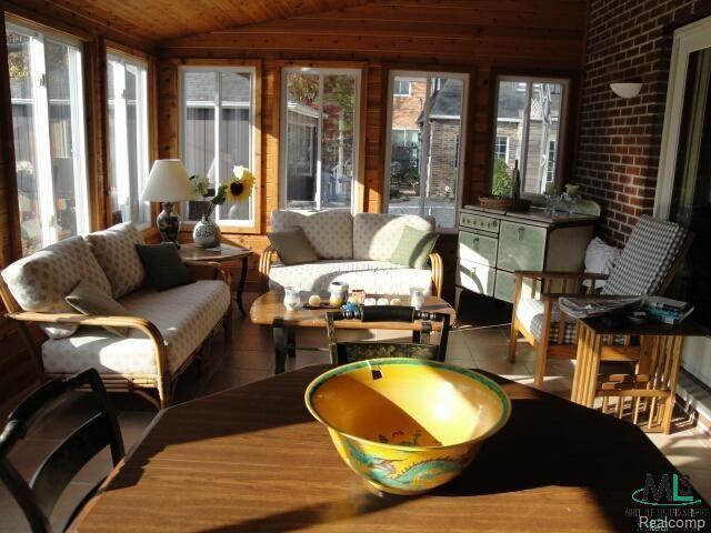 1209 Yorkshire Road Grosse Pointe, MI 48230 - Photo 11 of 14 3-Season Room