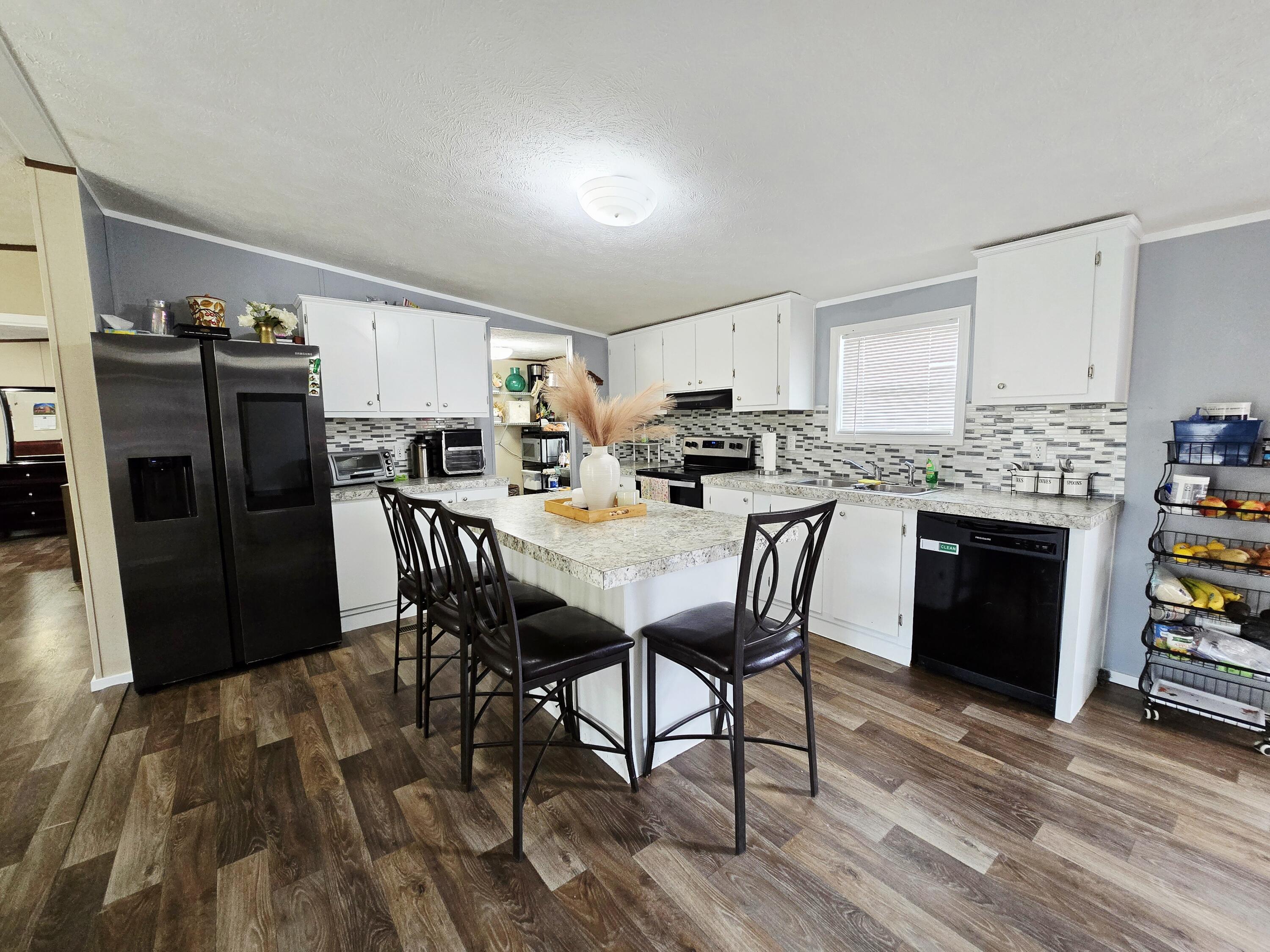 5488 Reese Hurt Road Breeding, KY 42715 - Photo 8 of 83 MH Kitchen