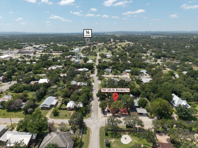 702 14th Street Bandera, TX 78003 - Photo 39 of 40